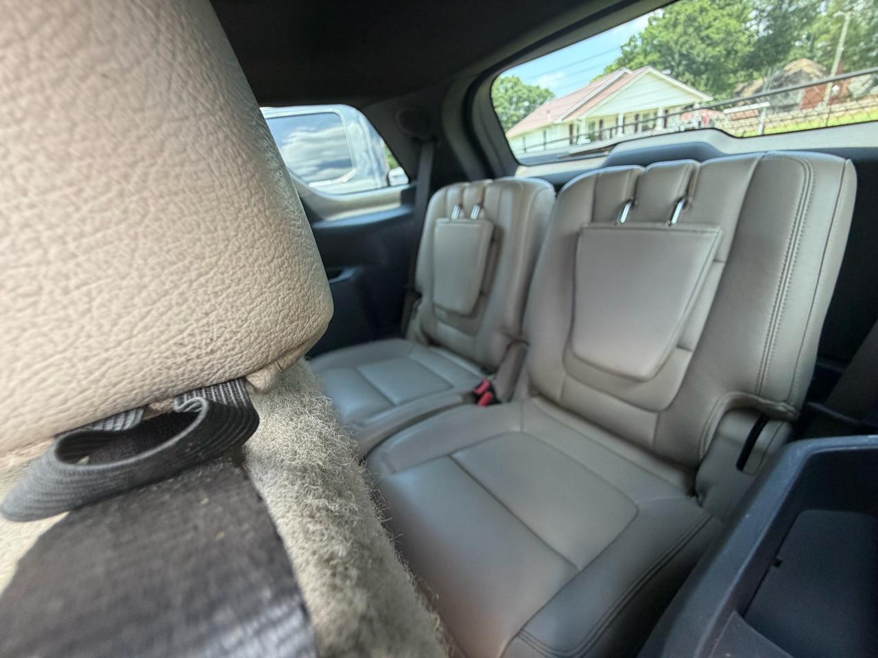Ford Explorer Limited FWD 2012