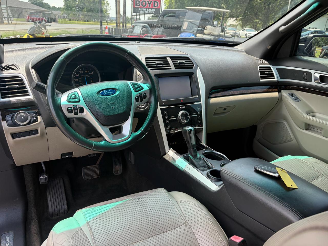 Ford Explorer Limited FWD 2012