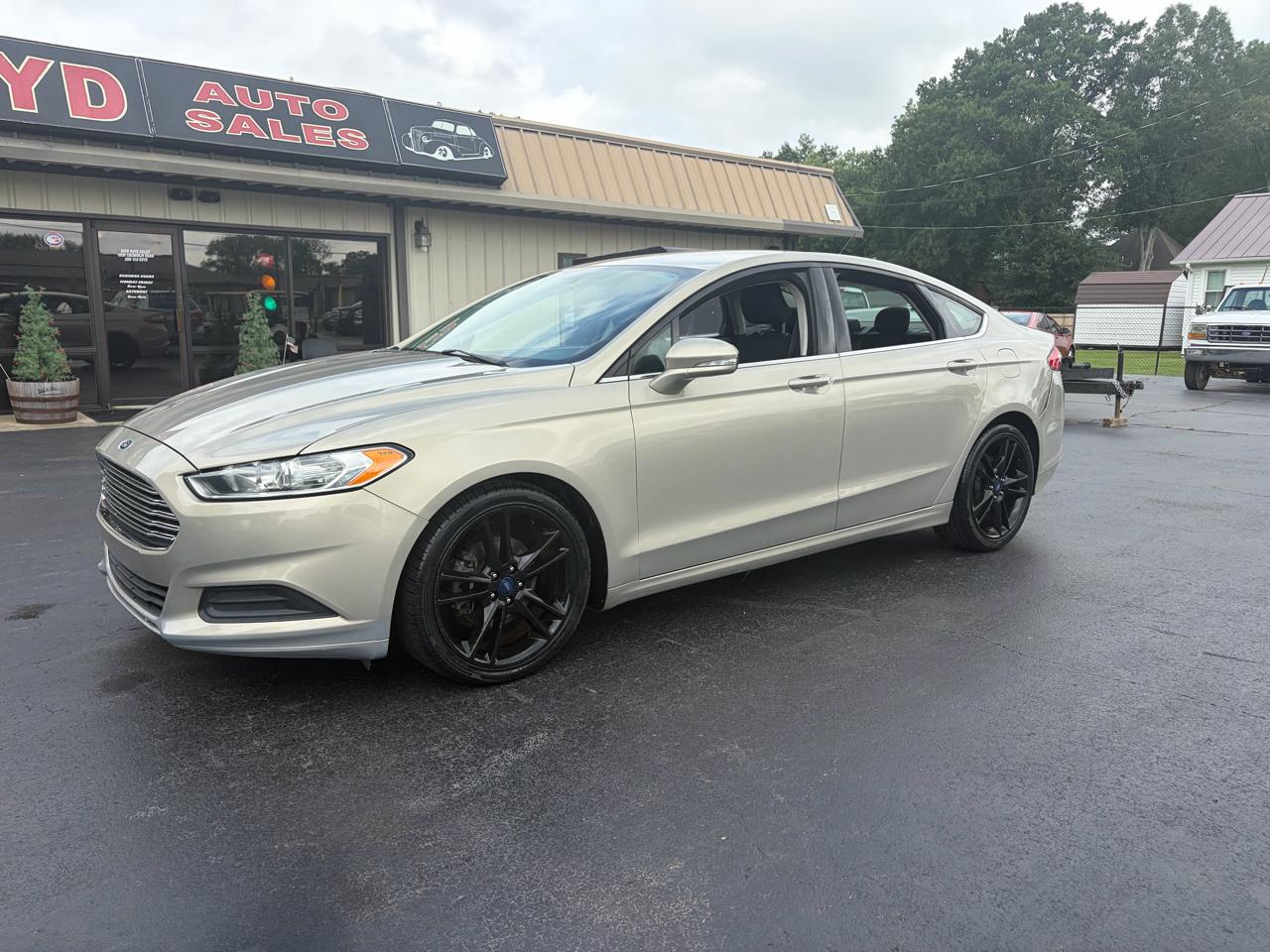Ford Fusion SE 2015