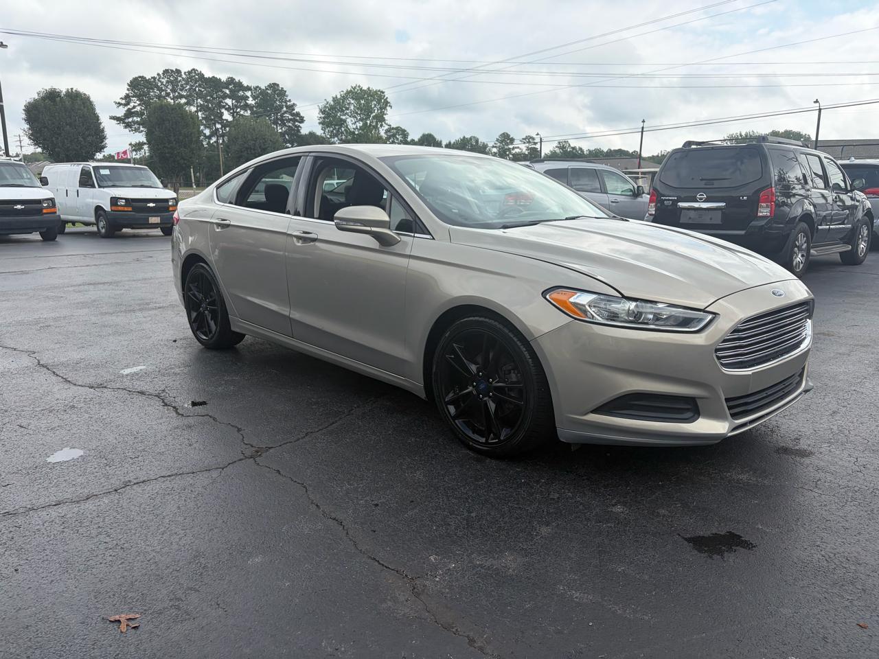 Ford Fusion SE 2015