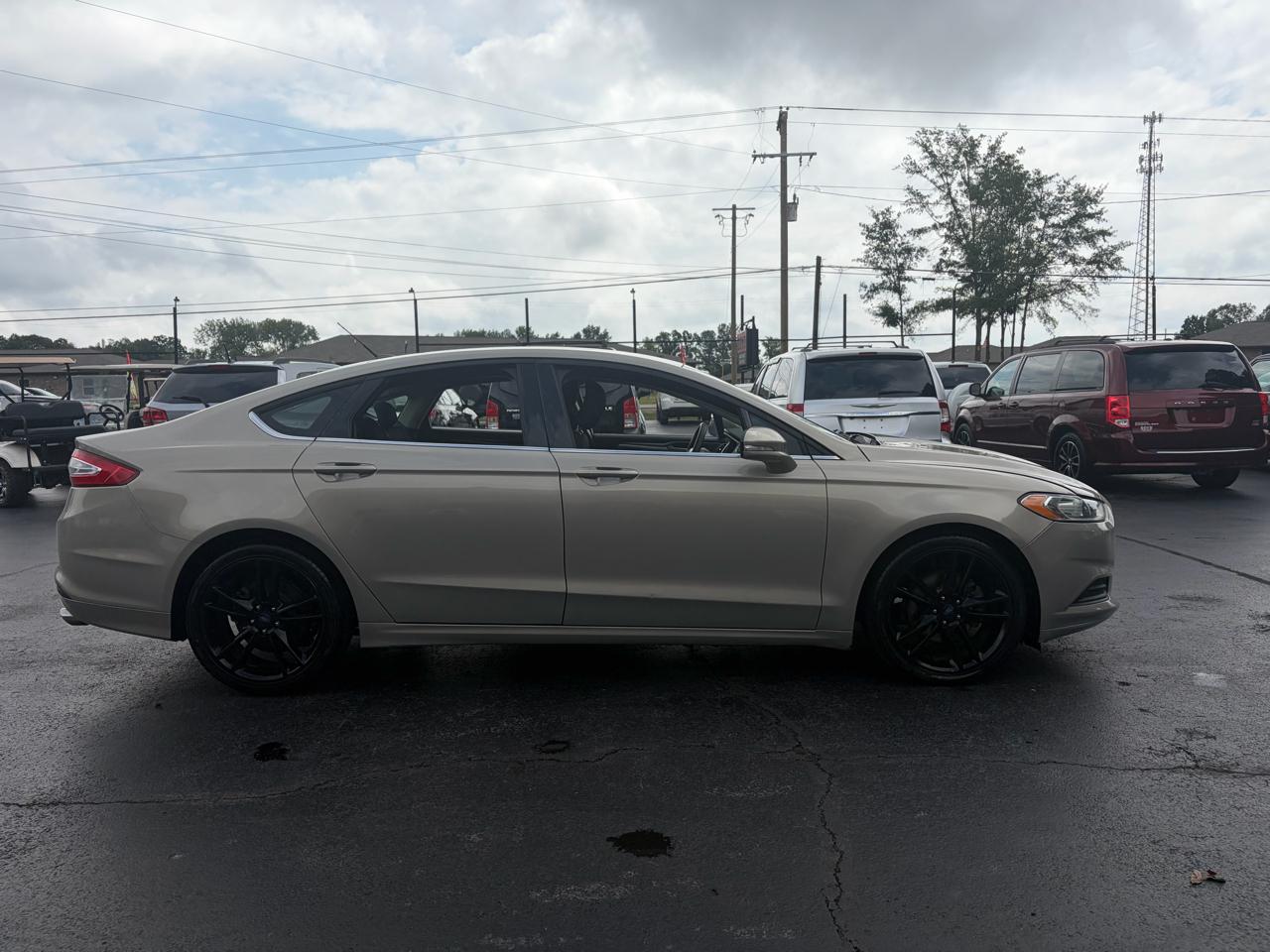 Ford Fusion SE 2015