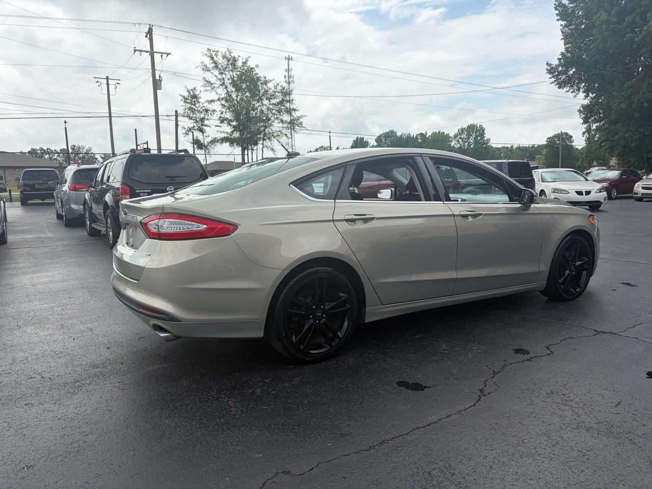 Ford Fusion SE 2015