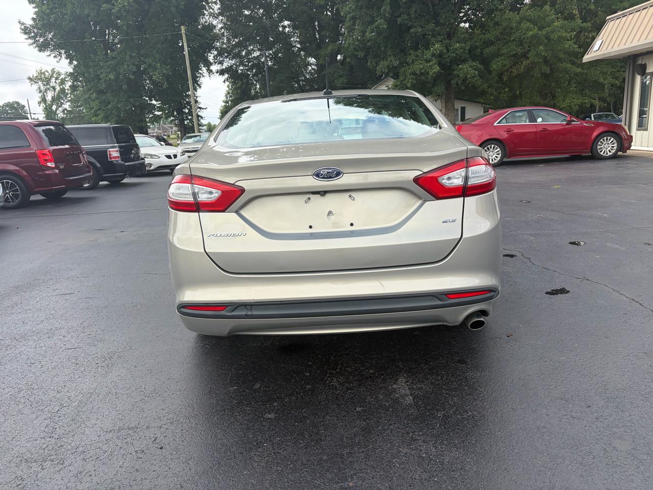 Ford Fusion SE 2015