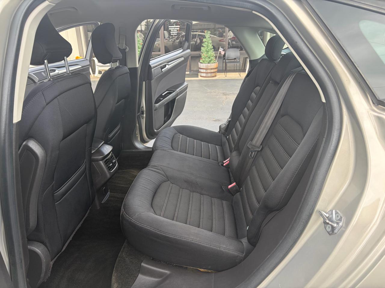 Ford Fusion SE 2015