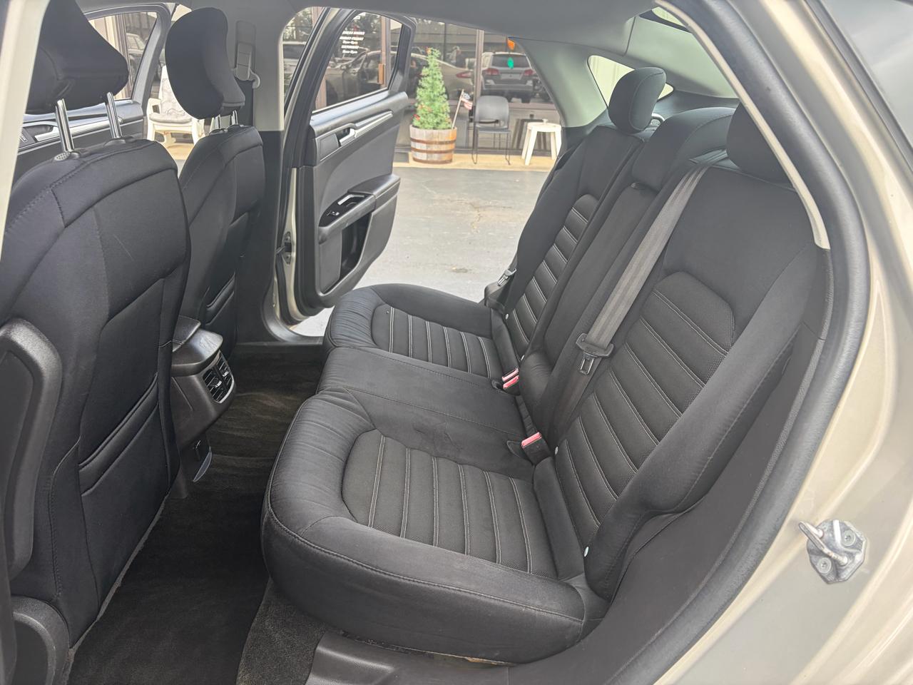 Ford Fusion SE 2015
