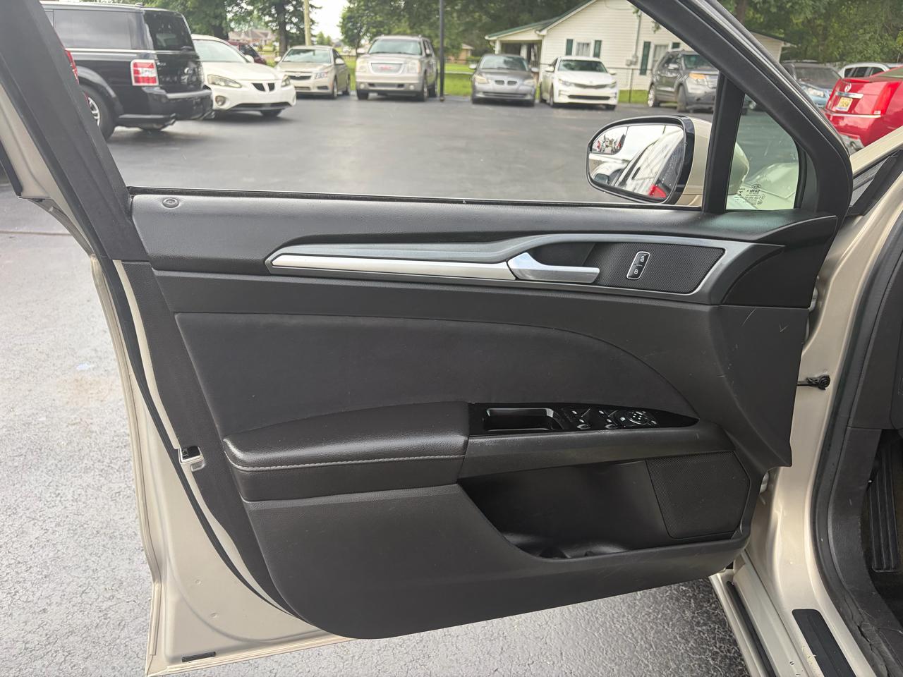 Ford Fusion SE 2015