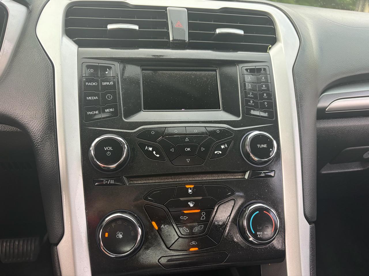 Ford Fusion SE 2015