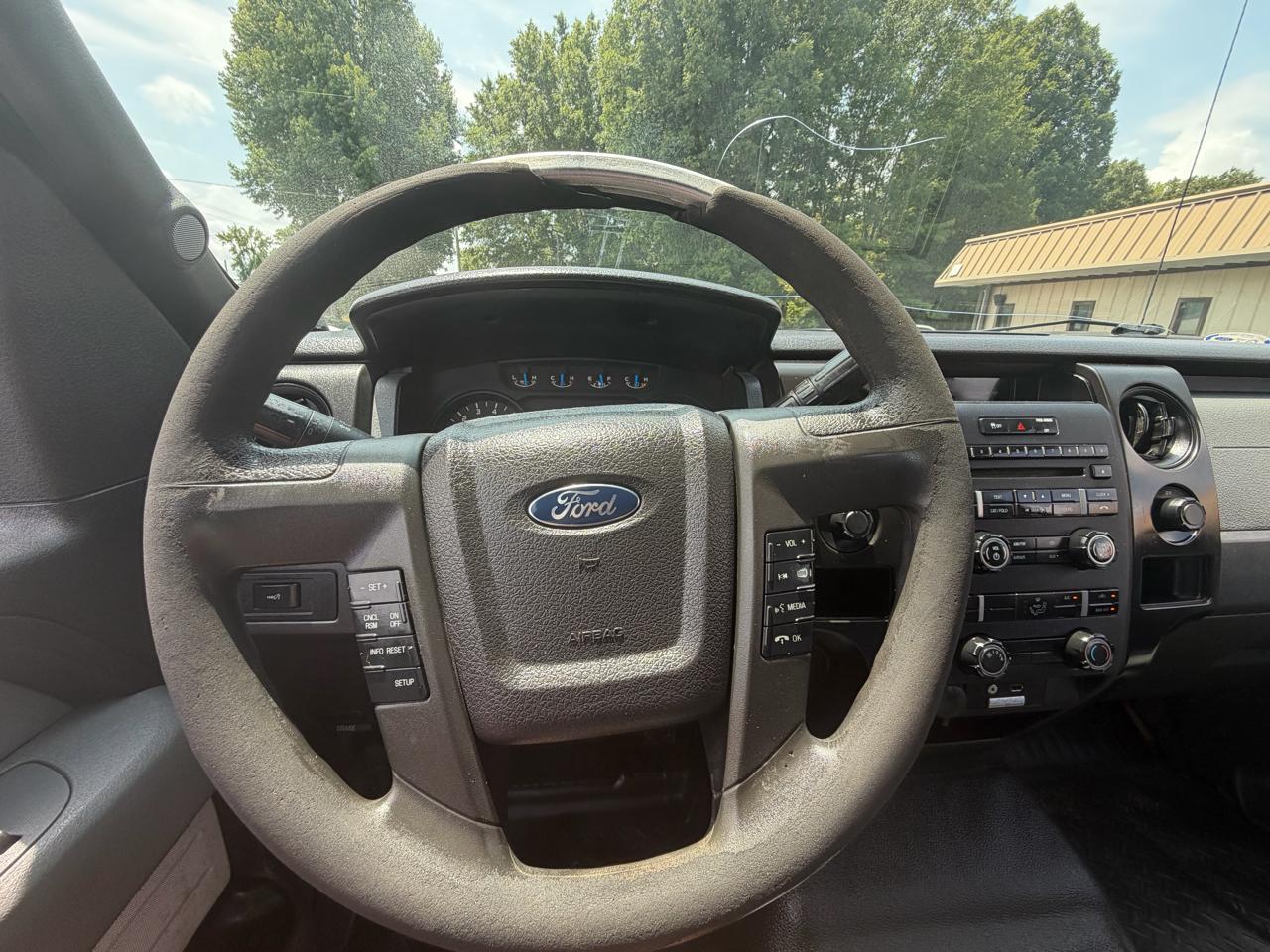 Ford F-150 XL 4WD 2014