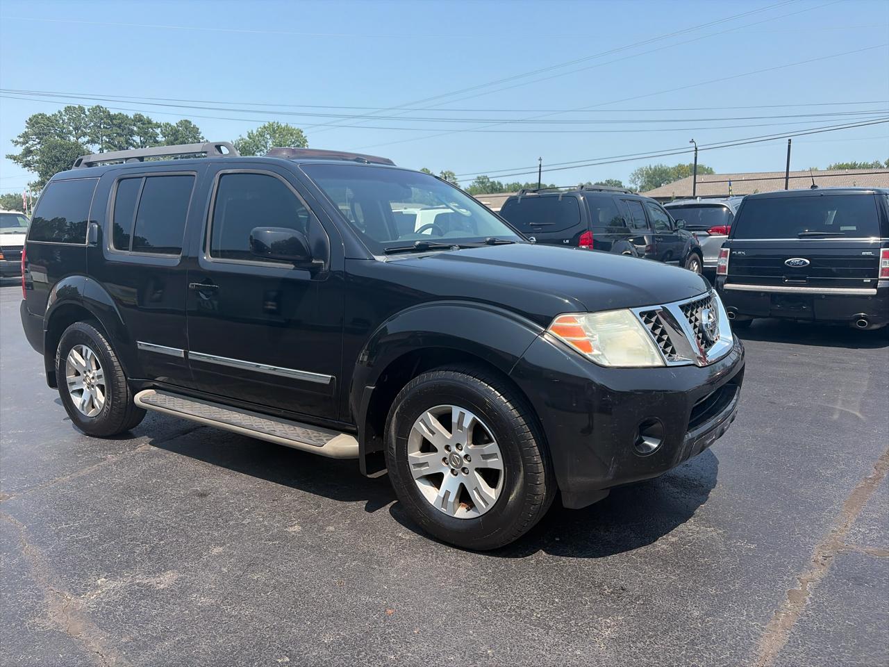 Nissan Pathfinder S 2012