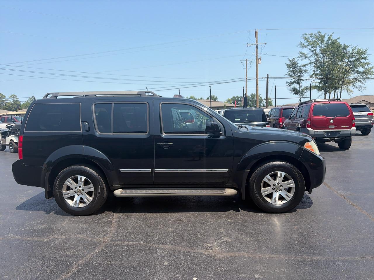 Nissan Pathfinder S 2012