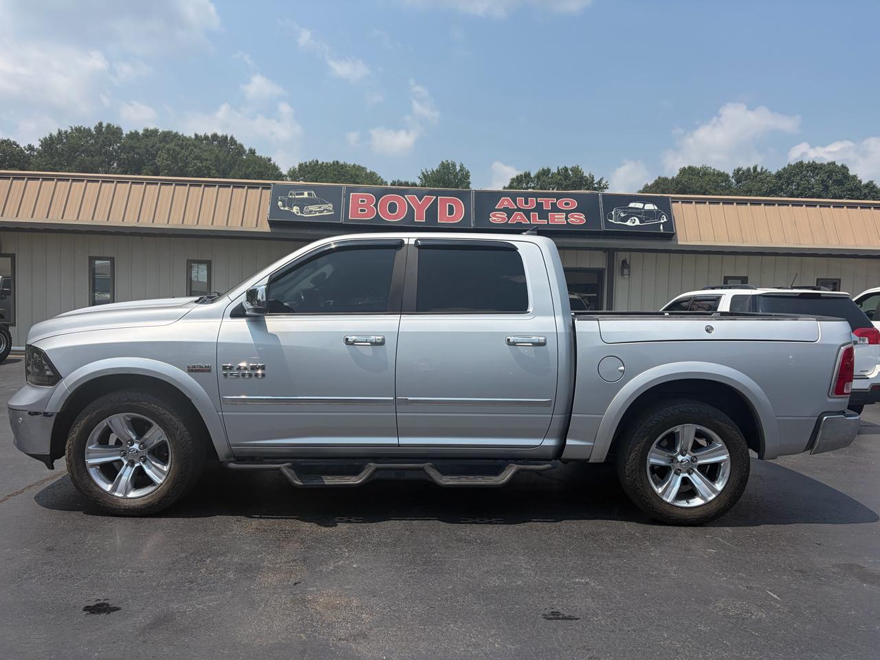 RAM 1500 Limited 4x4 Crew Cab 5'7" Box 2015
