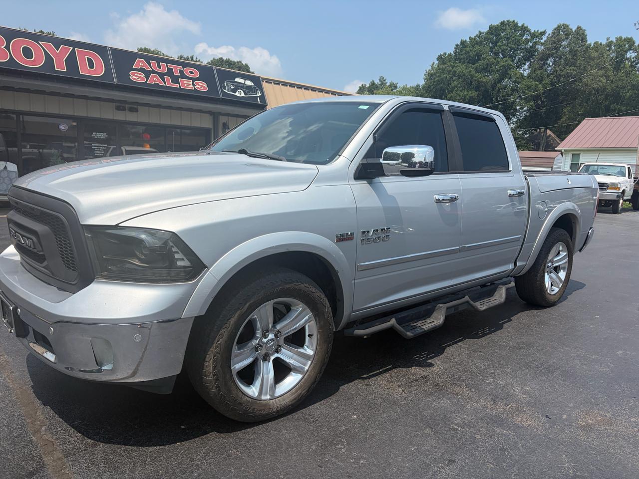 RAM 1500 Limited 4x4 Crew Cab 5'7" Box 2015