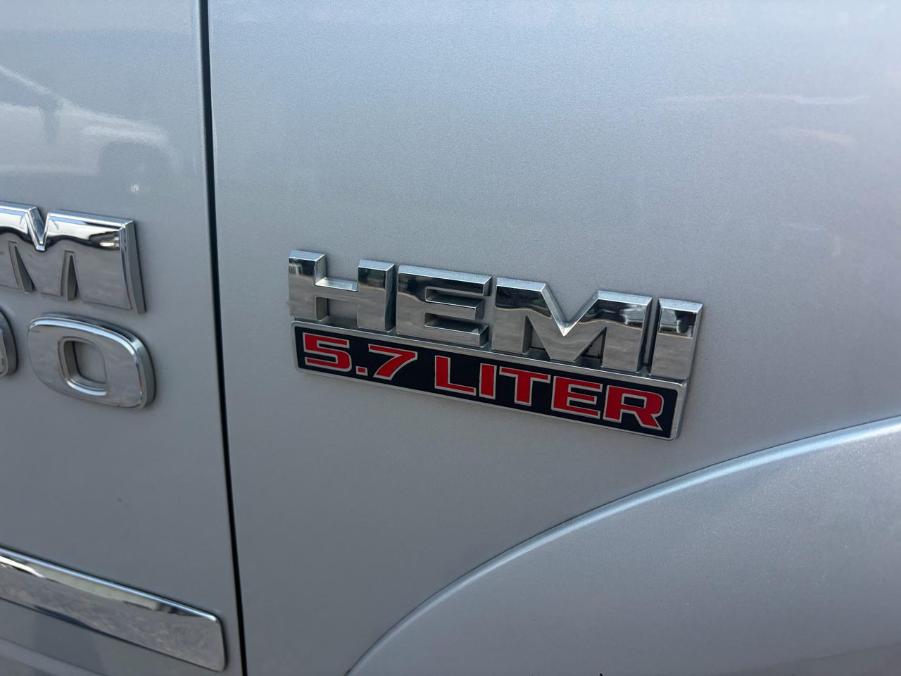 RAM 1500 Limited 4x4 Crew Cab 5'7" Box 2015