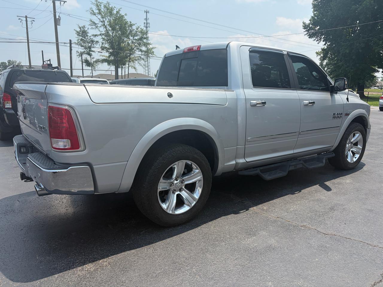 RAM 1500 Limited 4x4 Crew Cab 5'7" Box 2015