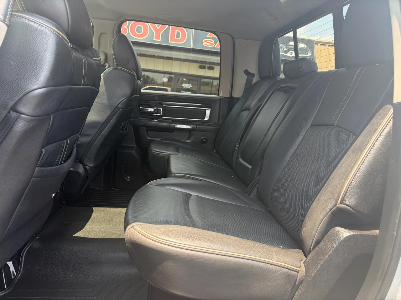 RAM 1500 Limited 4x4 Crew Cab 5'7" Box 2015