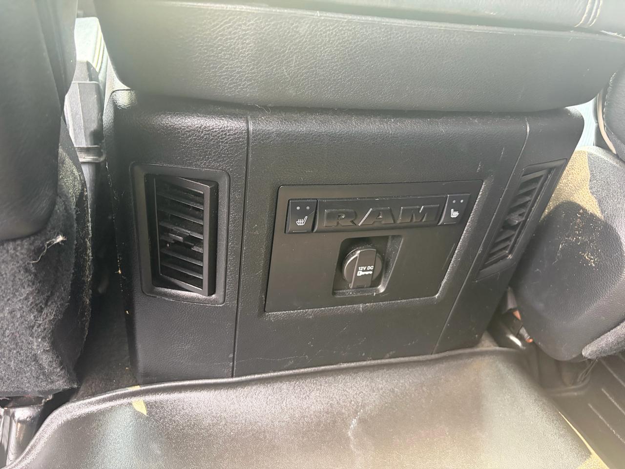 RAM 1500 Limited 4x4 Crew Cab 5'7" Box 2015
