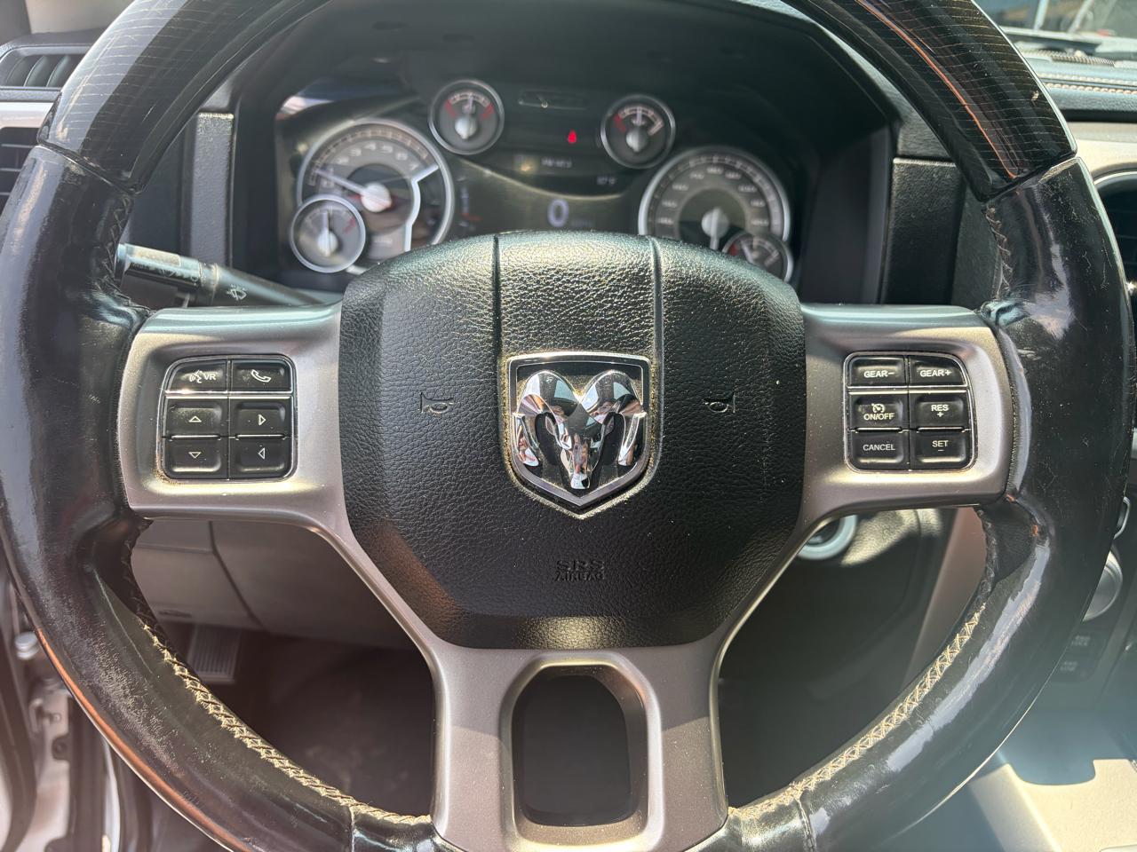 RAM 1500 Limited 4x4 Crew Cab 5'7" Box 2015