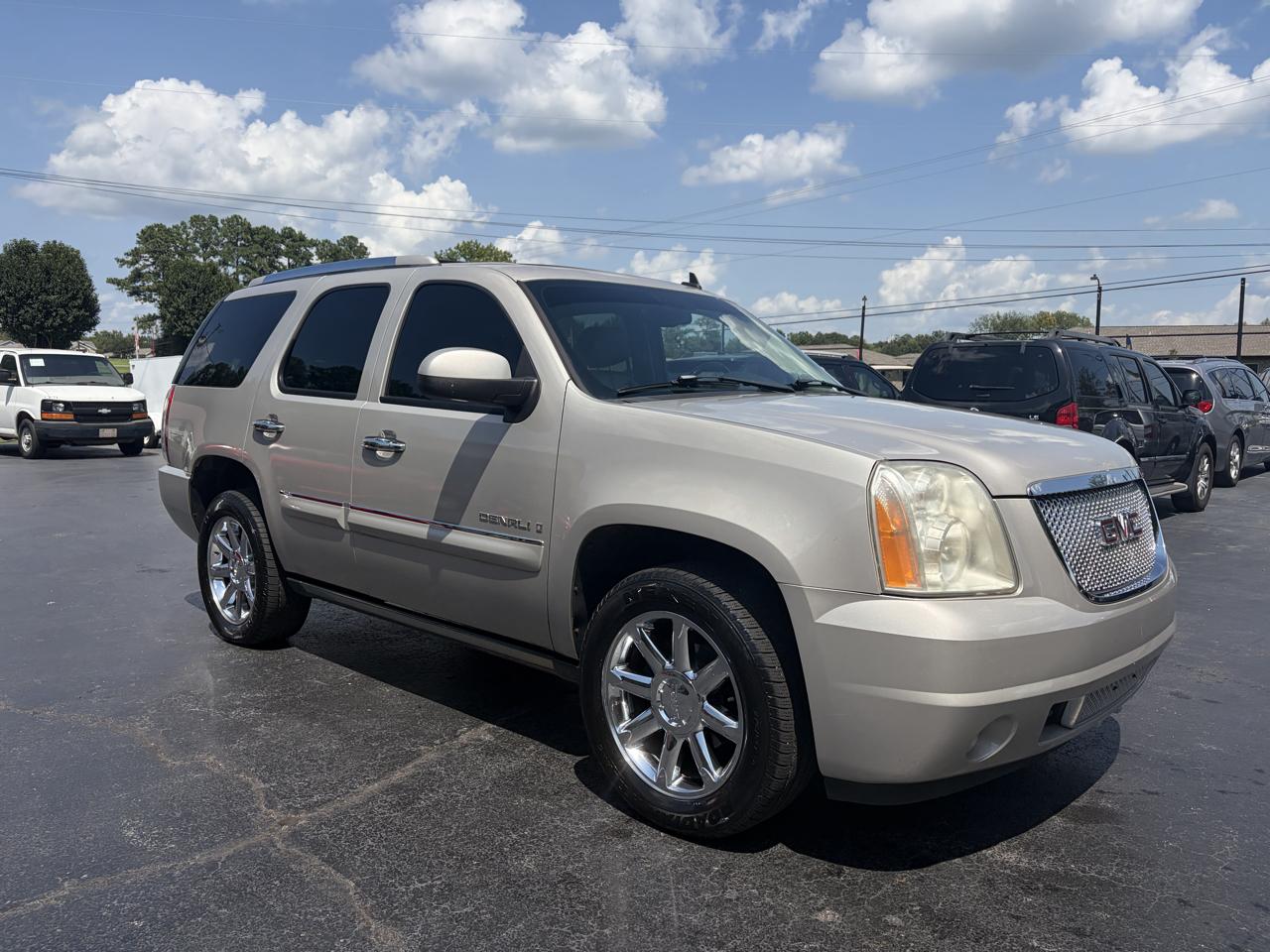 GMC Yukon Denali AWD 2008