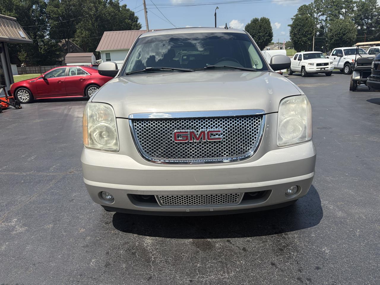 GMC Yukon Denali AWD 2008