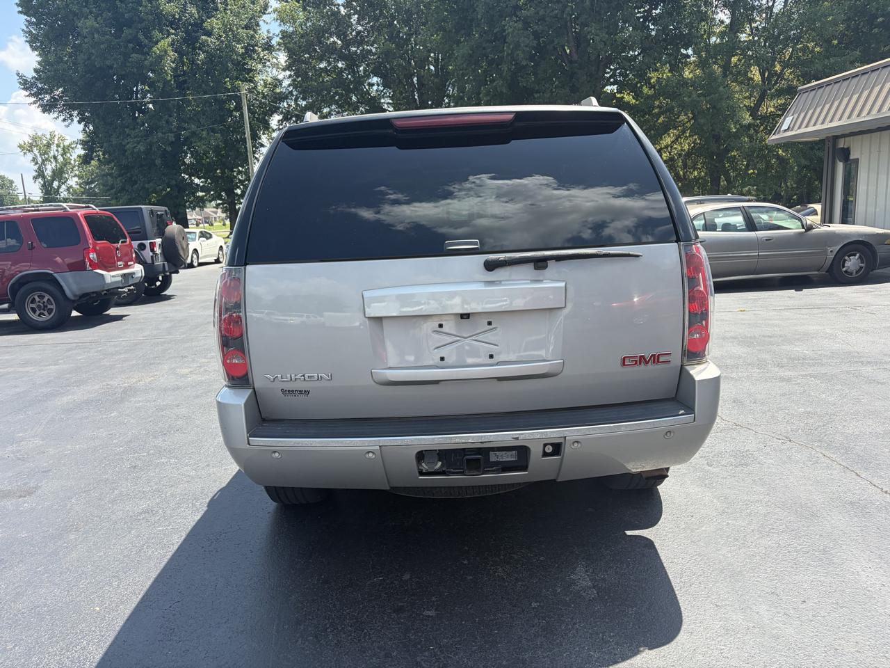 GMC Yukon Denali AWD 2008