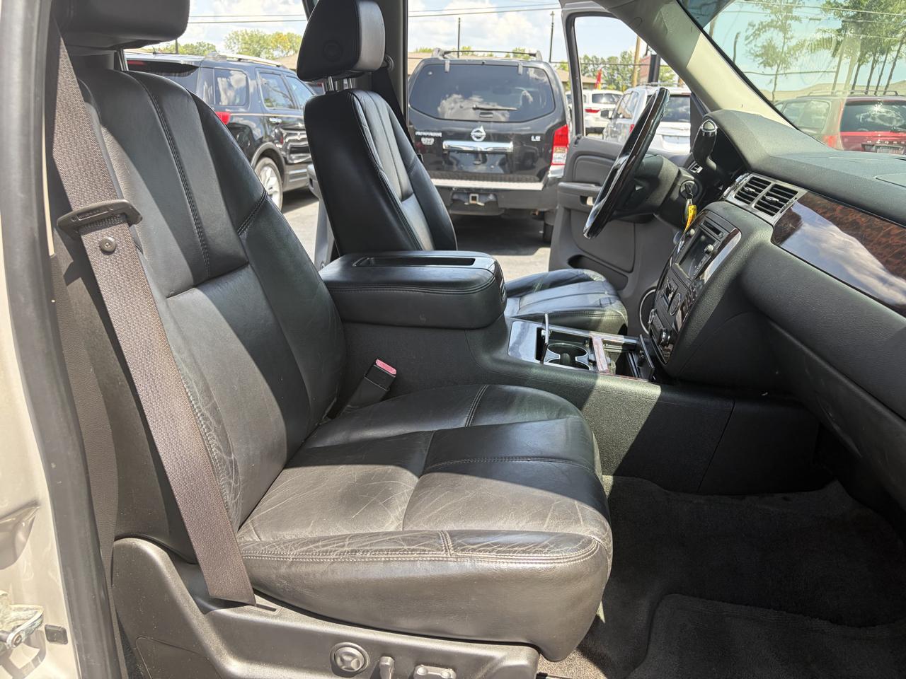 GMC Yukon Denali AWD 2008