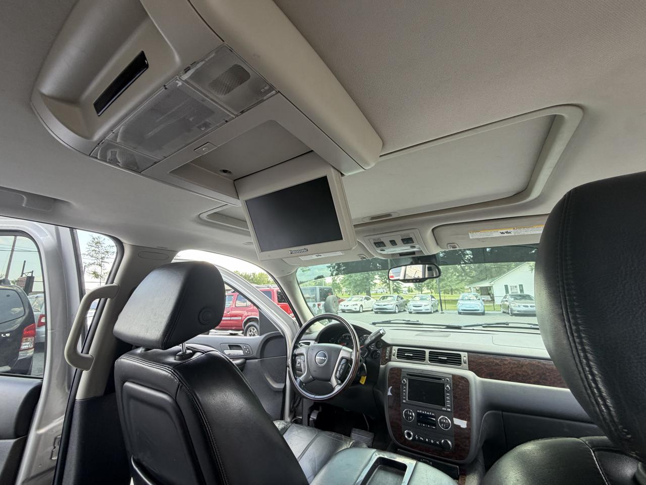 GMC Yukon Denali AWD 2008