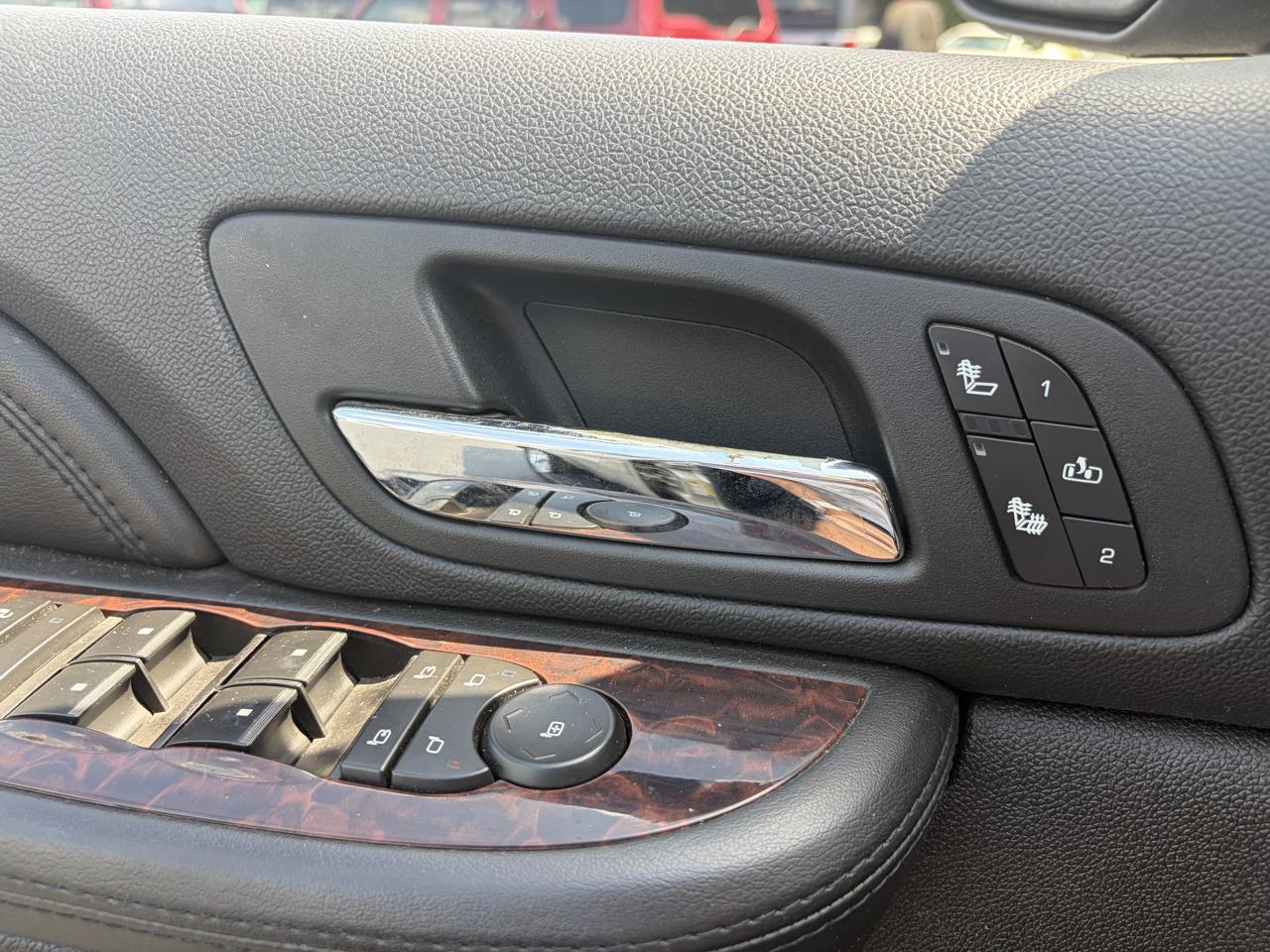GMC Yukon Denali AWD 2008