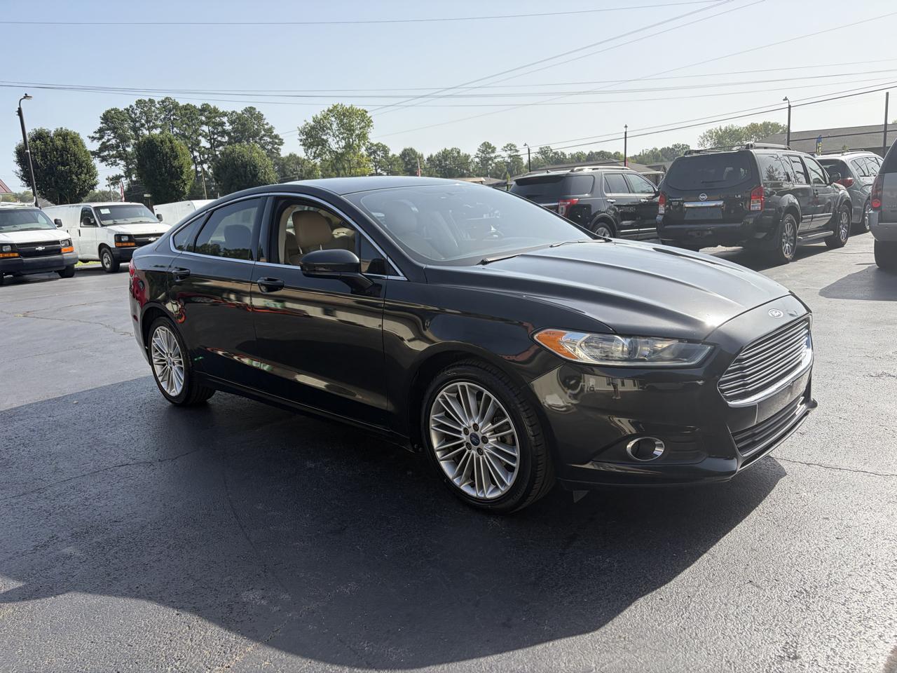 Ford Fusion SE 2014