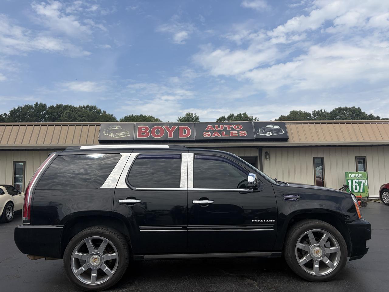 Cadillac Escalade 2WD Premium 2012