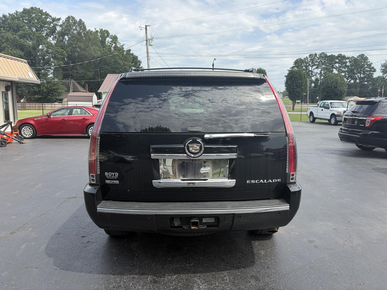 Cadillac Escalade 2WD Premium 2012