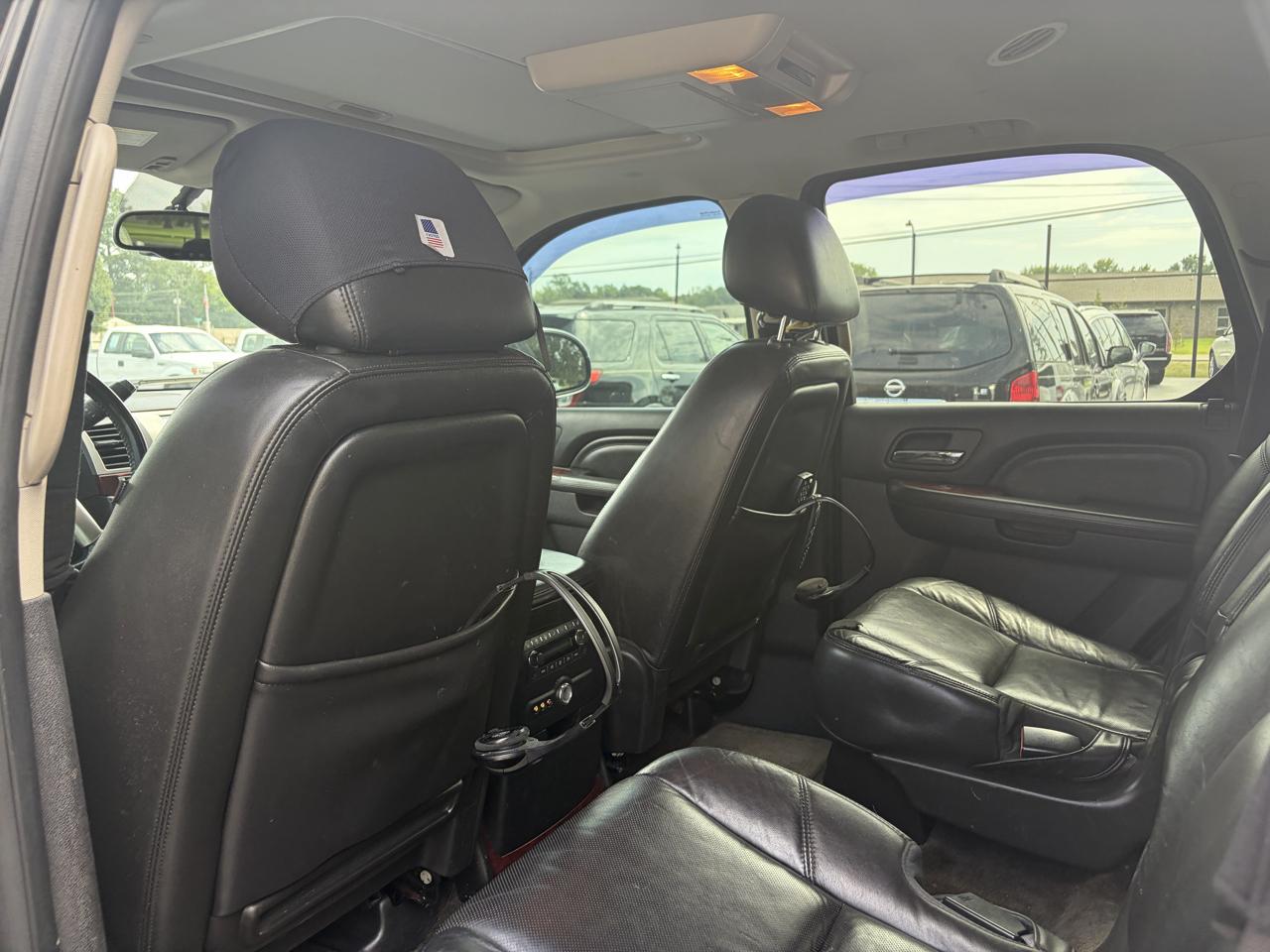 Cadillac Escalade 2WD Premium 2012