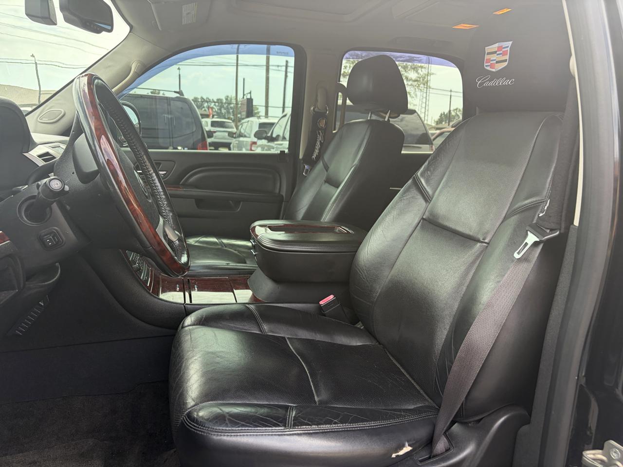 Cadillac Escalade 2WD Premium 2012