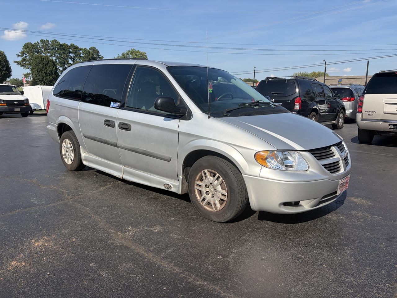 Dodge Grand Caravan SE 2005