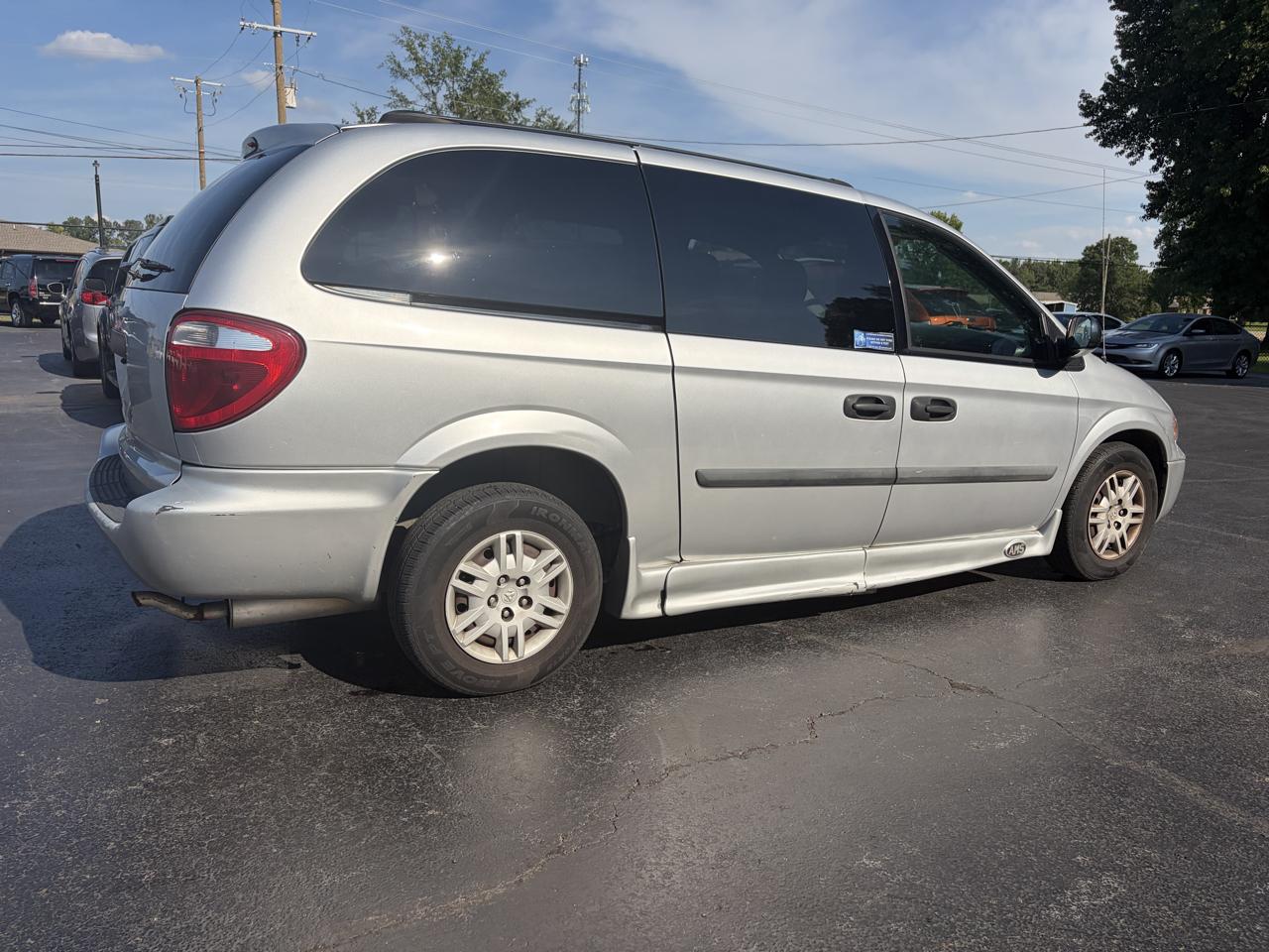 Dodge Grand Caravan SE 2005