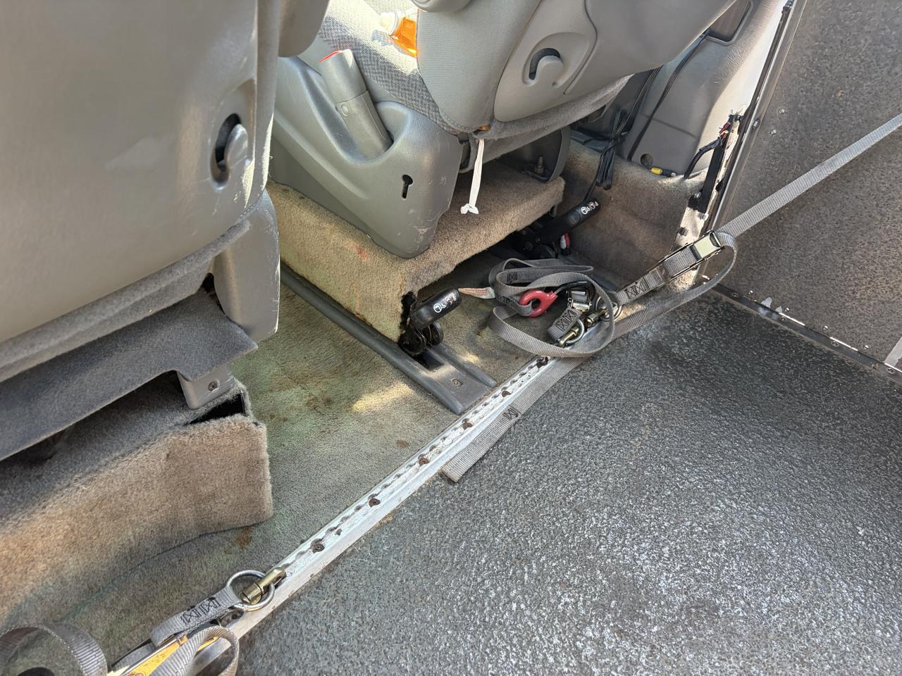 Dodge Grand Caravan SE 2005