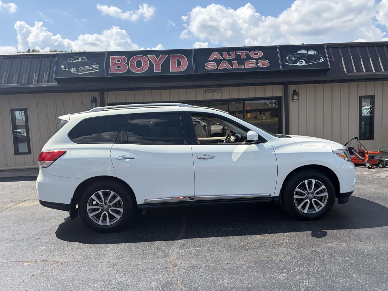Nissan Pathfinder SL 2WD 2014