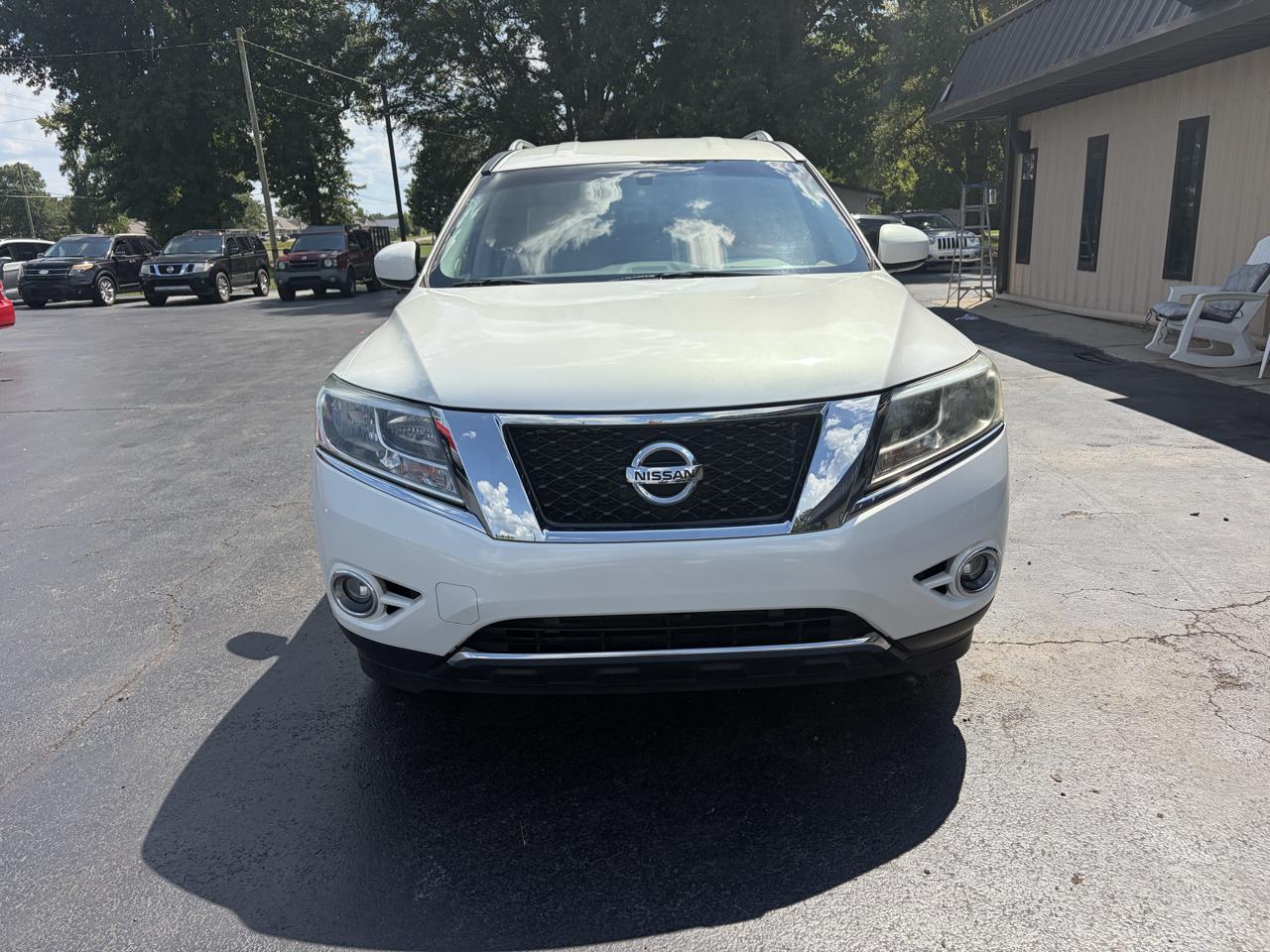 Nissan Pathfinder SL 2WD 2014