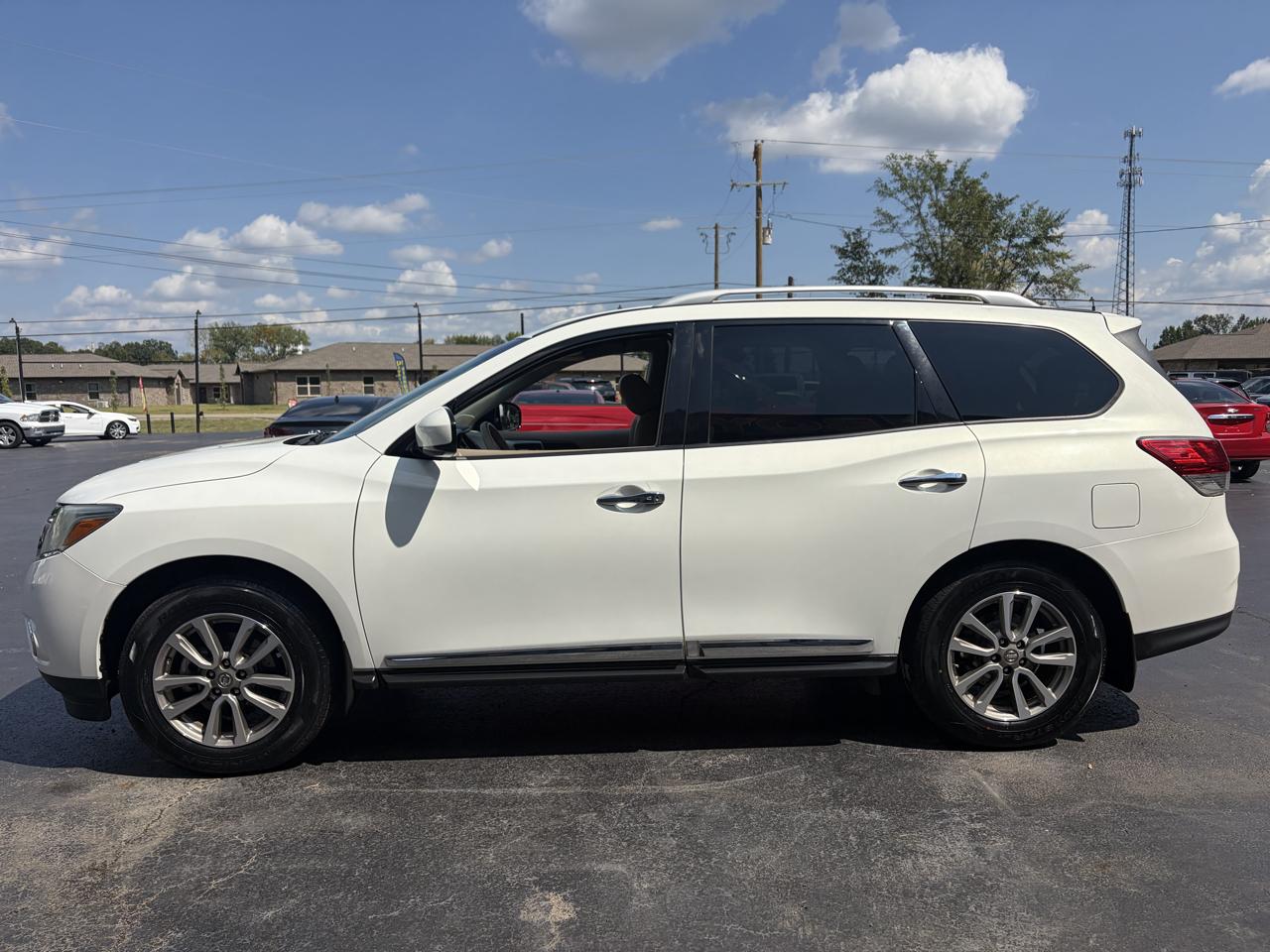 Nissan Pathfinder SL 2WD 2014