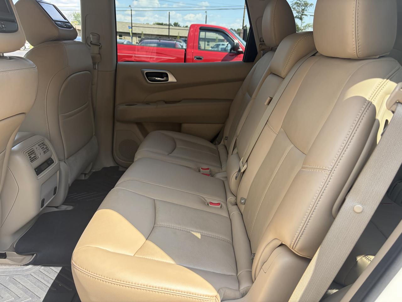 Nissan Pathfinder SL 2WD 2014