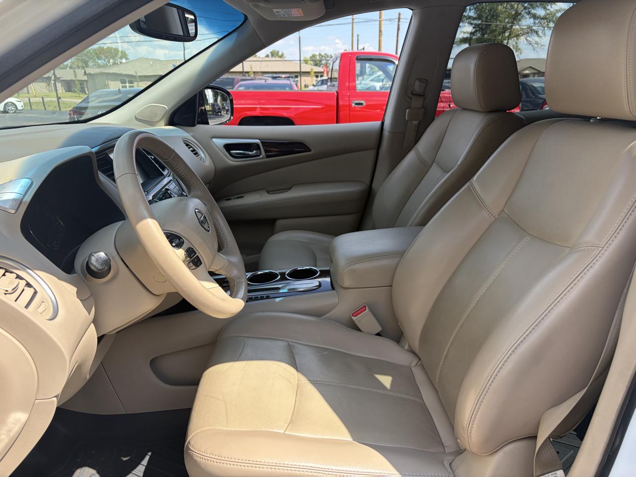 Nissan Pathfinder SL 2WD 2014