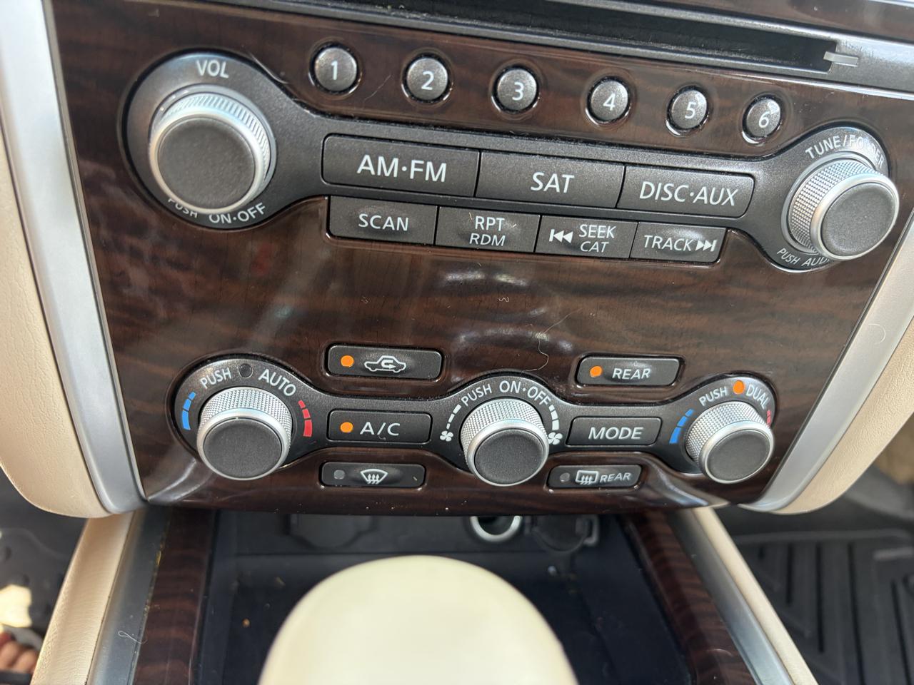 Nissan Pathfinder SL 2WD 2014