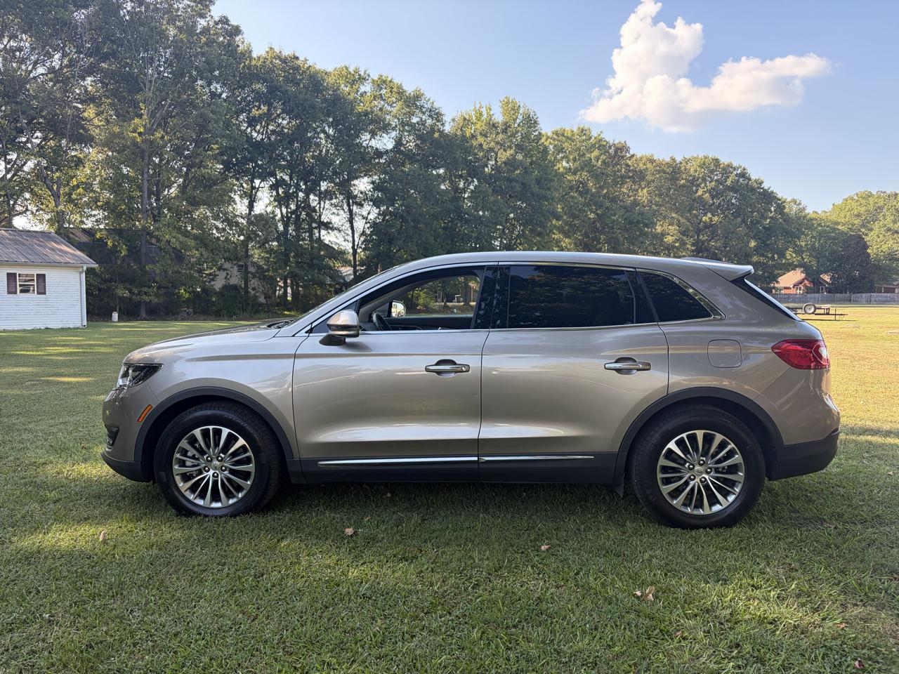 Lincoln MKX 4D SUV FWD 2018