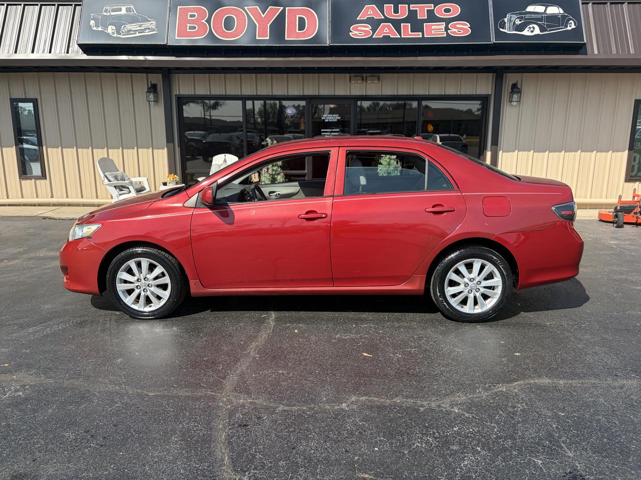 Toyota Corolla Base 5-Speed MT 2010
