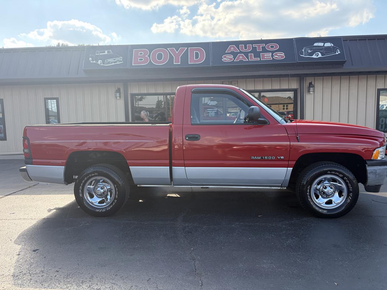 Dodge Ram 1500 2dr Reg Cab 119" WB 2001