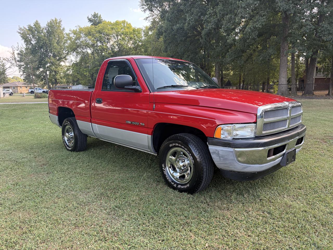 Dodge Ram 1500 2dr Reg Cab 119" WB 2001