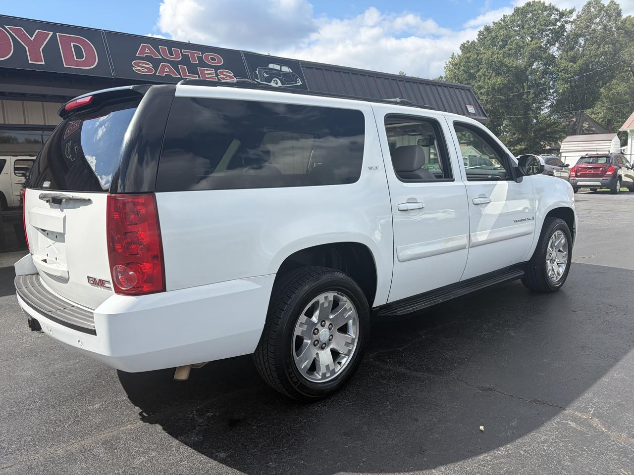 GMC Yukon XL SLE-1 1/2 Ton 2WD 2007