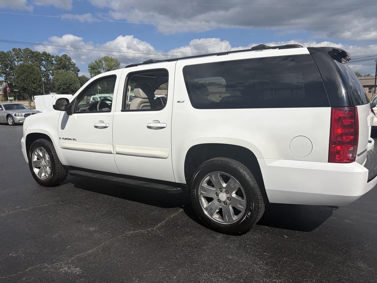GMC Yukon XL SLE-1 1/2 Ton 2WD 2007