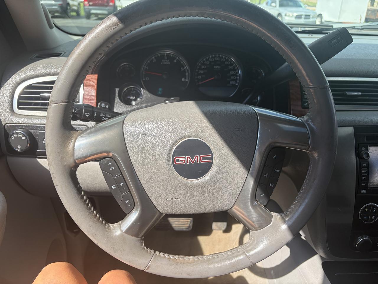 GMC Yukon XL SLE-1 1/2 Ton 2WD 2007