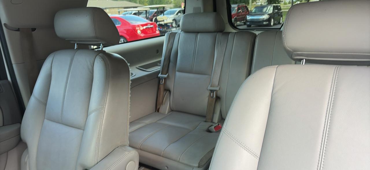 GMC Yukon XL SLE-1 1/2 Ton 2WD 2007