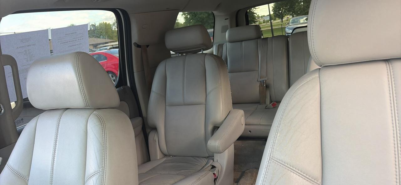 GMC Yukon XL SLE-1 1/2 Ton 2WD 2007